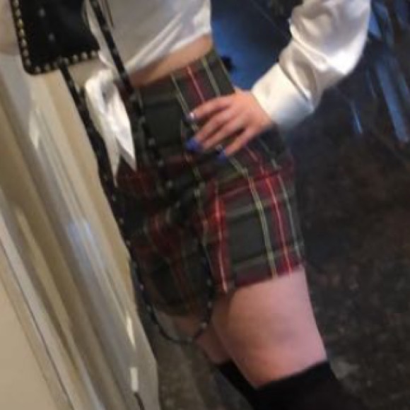 Forever 21 Dresses & Skirts - Plaid mini skirt like new